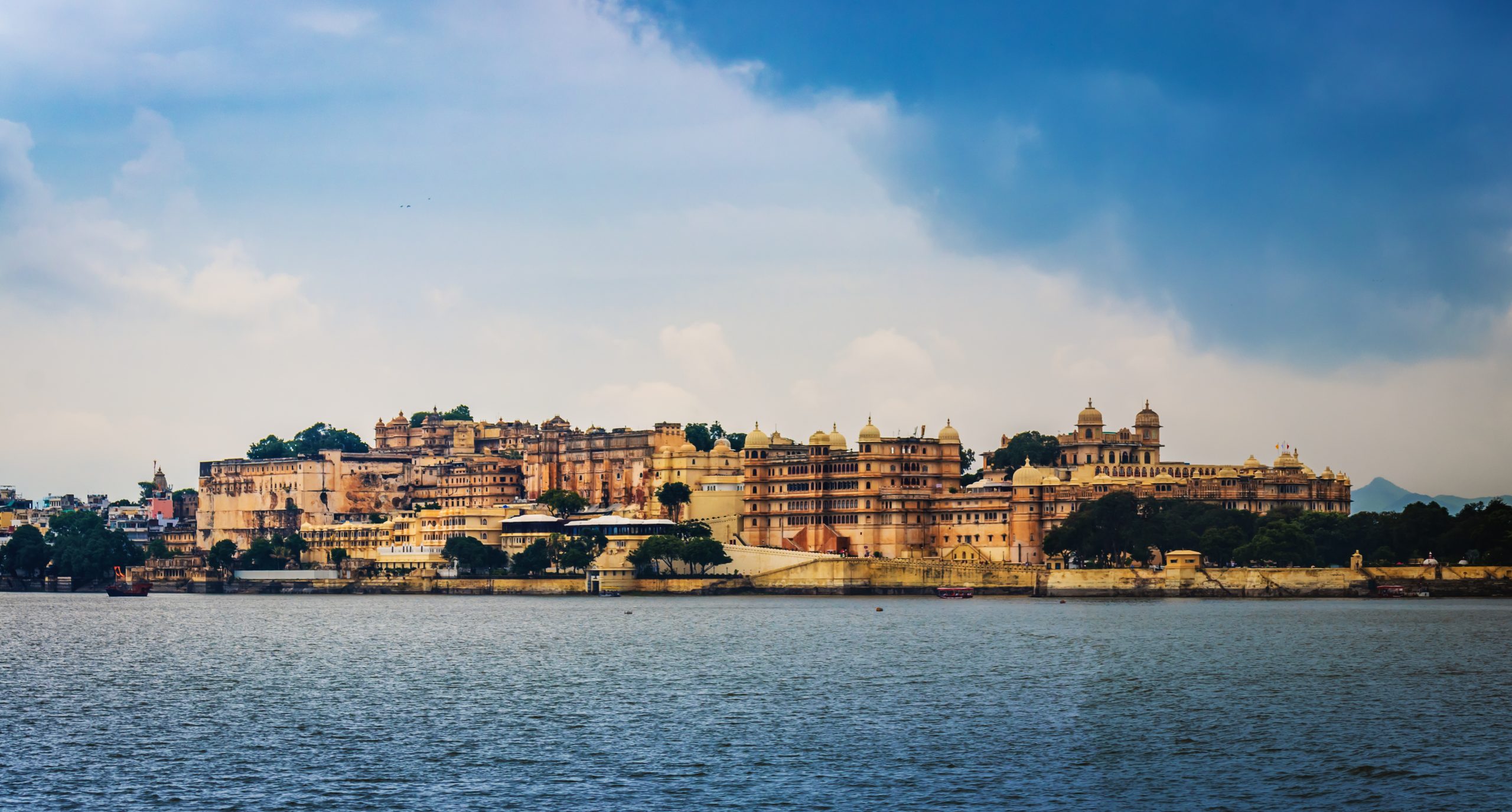 Best Places to Celebrate Christmas in Udaipur