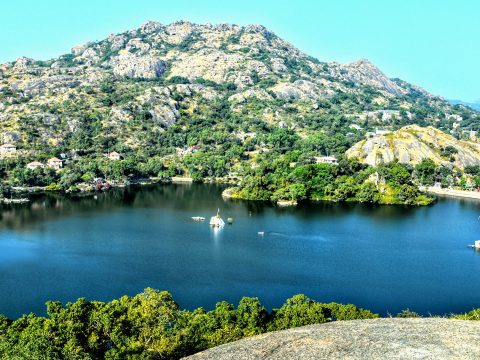 Explore the Enchanting Beauty of Mount Abu with Our Tour Packages