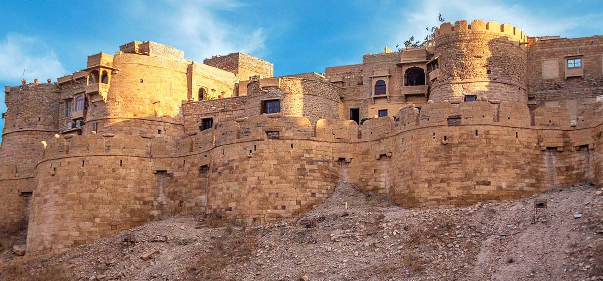 Exploring Rajasthan’s Heritage Destinations in March: A Perfect Blend of History & Festivities