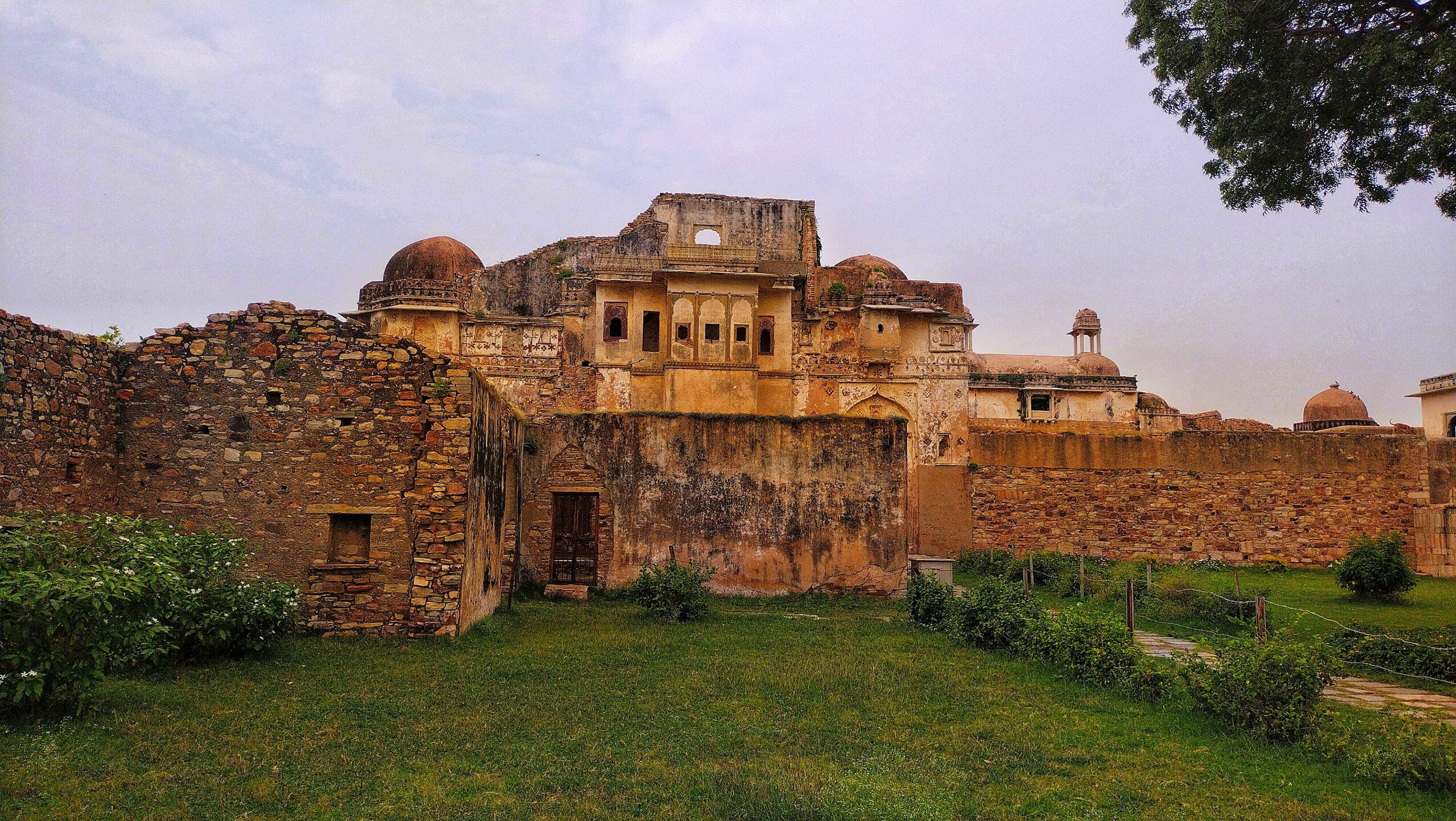 Explore the Regal Charm of Rajasthan with Jaipur Jodhpur Udaipur Tour Package 05 Nights / 06 Days