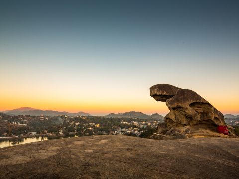 Explore the Beauty of Rajasthan with a 04 Days Mount Abu Tour