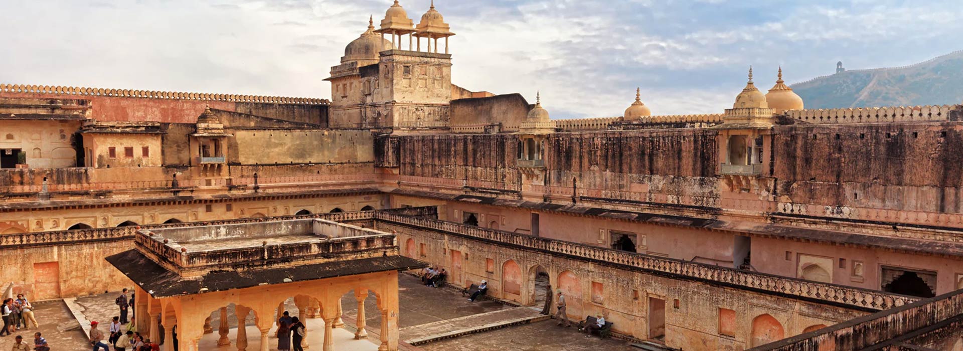 Plan Your Perfect Rajasthan Heritage Tour This March with Royal Experiences
